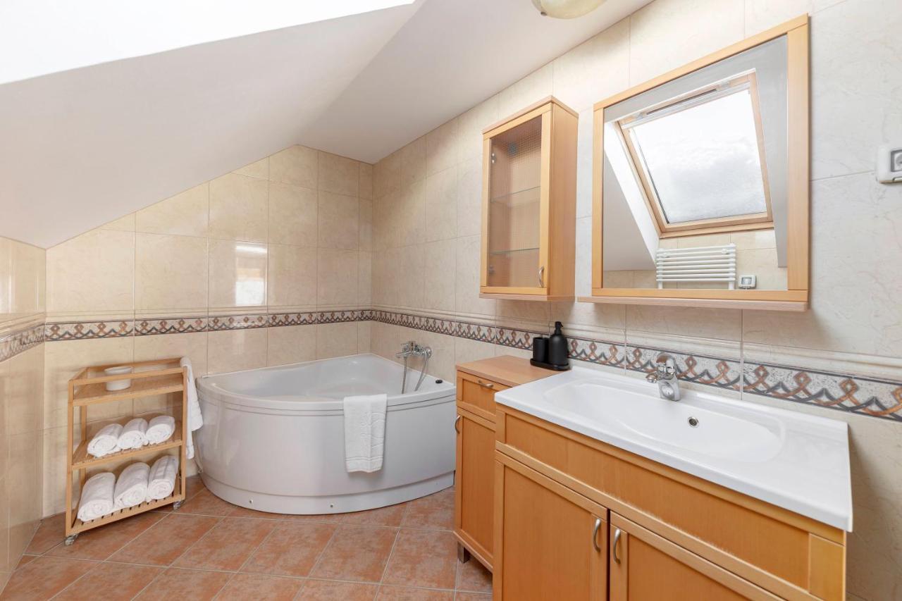 Guest House Struc Slovenj Gradec Esterno foto
